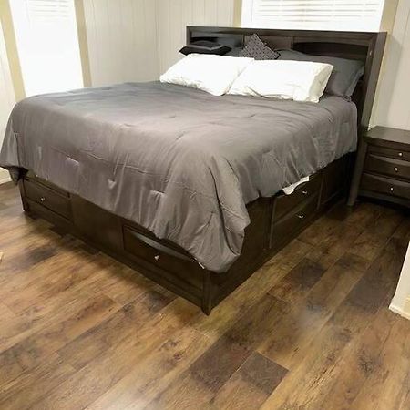 무어헤드 Hot Tub 5 Beds 아파트 외부 사진